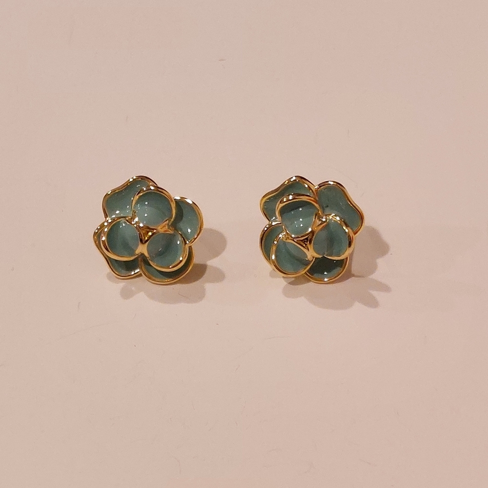 Flower teal earrings
